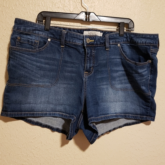 denim shorts size 22